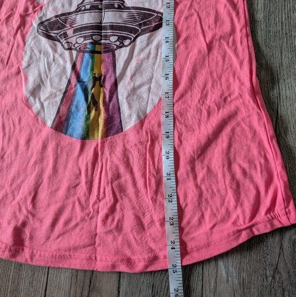 UFO Graphic Pink Tank Top Size Small NWT - Picture 12 of 12